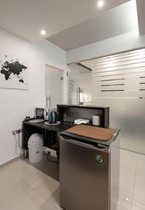 Modern Office Apartment.Wifi,2A/C,Luxury Fur/Tures Thessaloniki Exterior photo